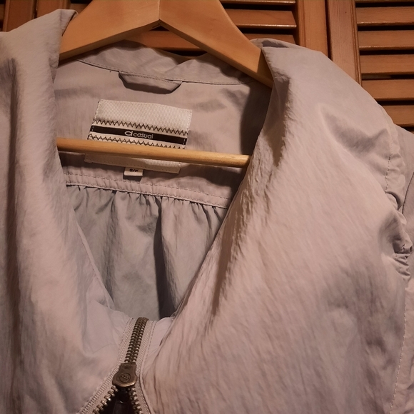 Dynamite Grey Lightweight Zip-up Jacket - Picture 5 of 7